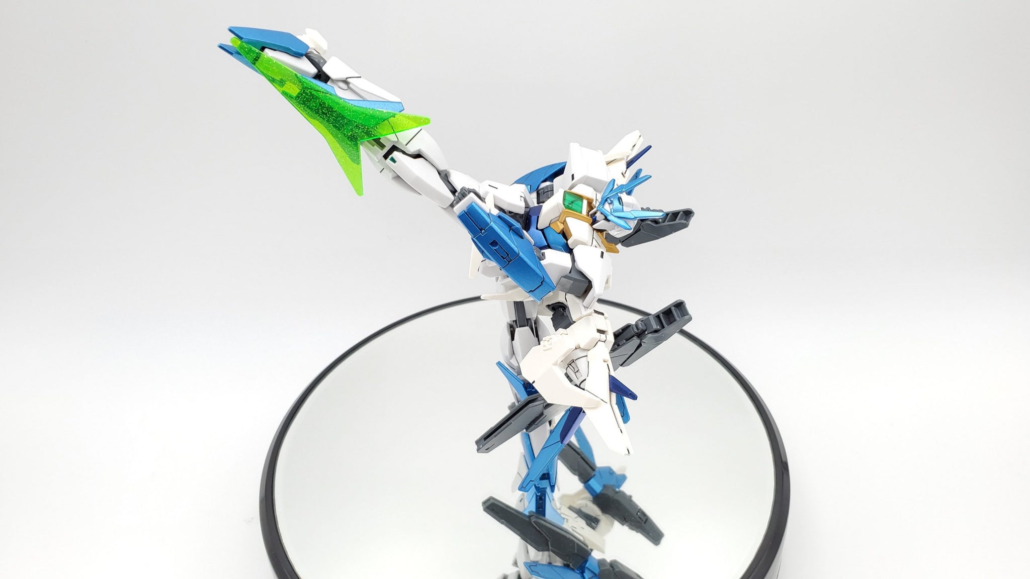 GUNDAM 00 SKY MOBIUS 